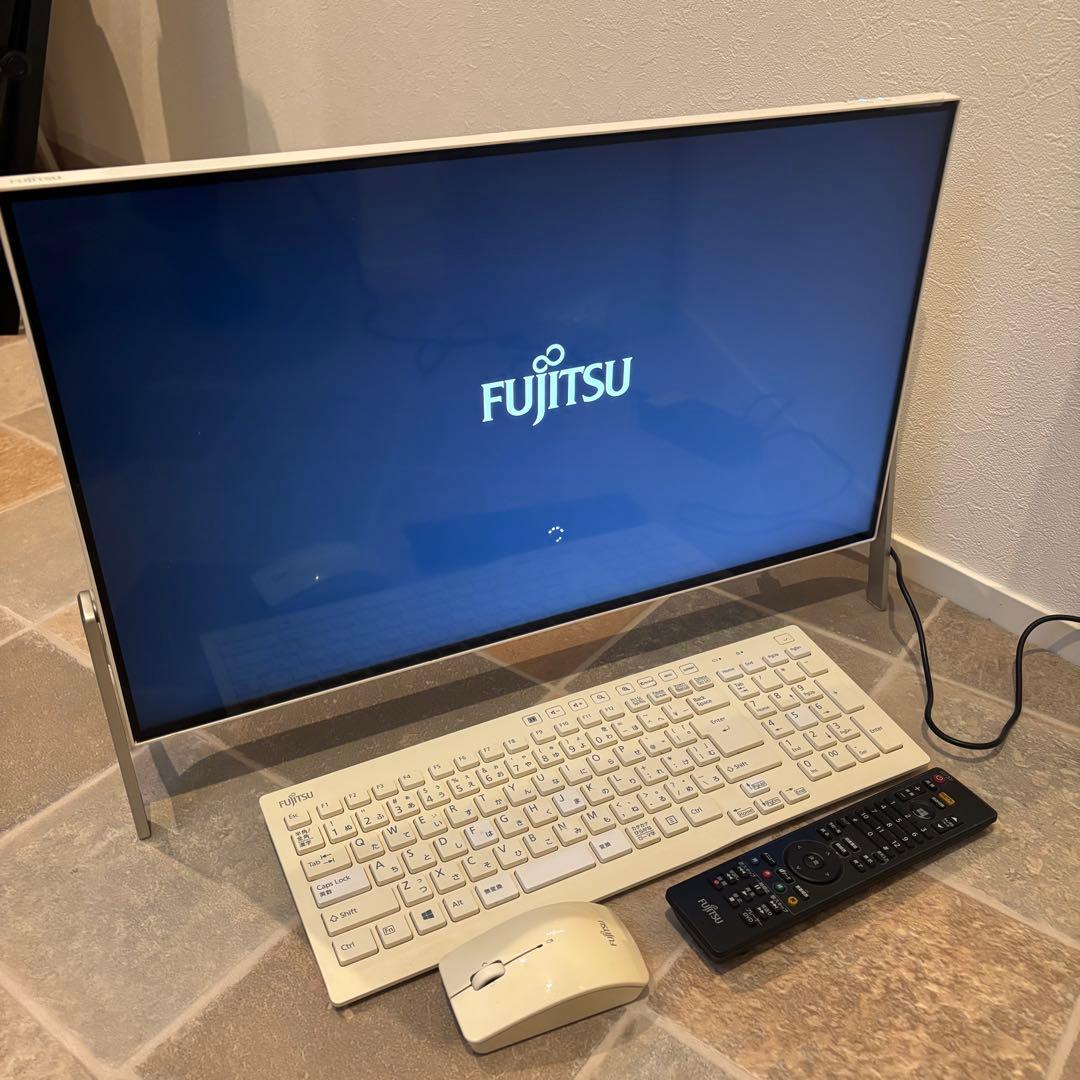 富士通FH77/B1　Core i7-7700　メモリ16GB　SSD480