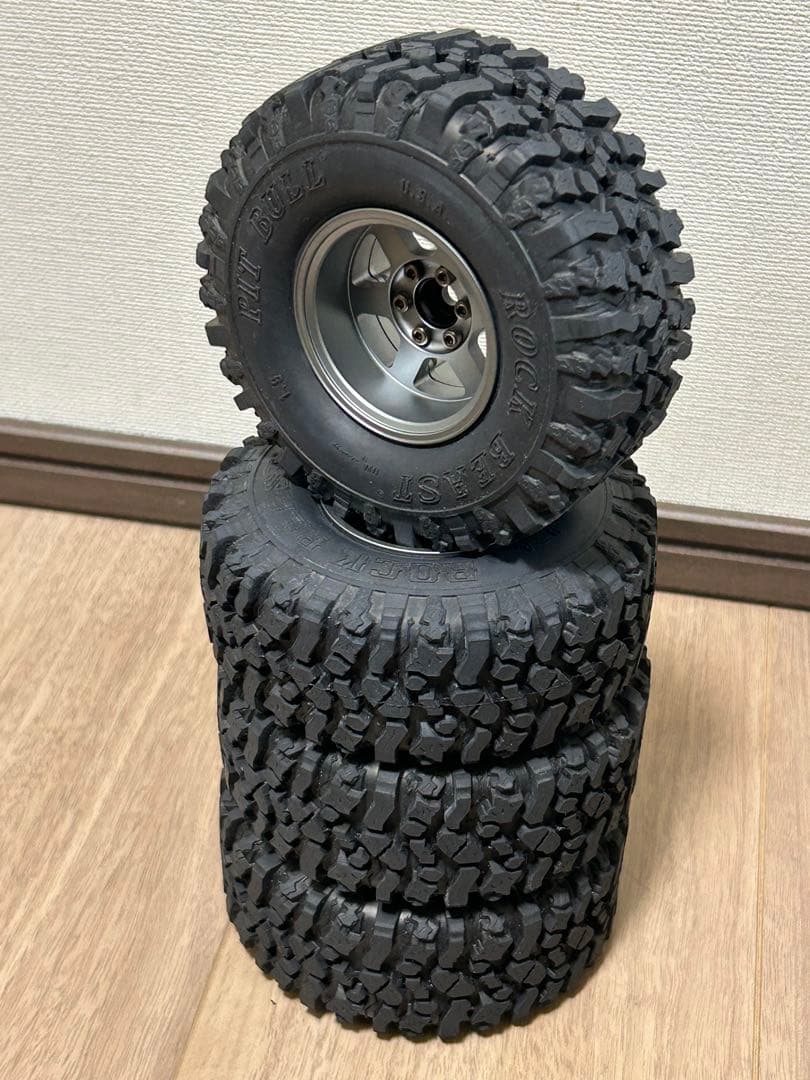 タイヤ　ピットブル　ロックビースト　1.9 クローラー　プロライン　トラクサス