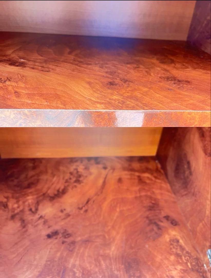 アンティークなビクトリア朝様式のウォールナット象嵌細工のクレ デンザ