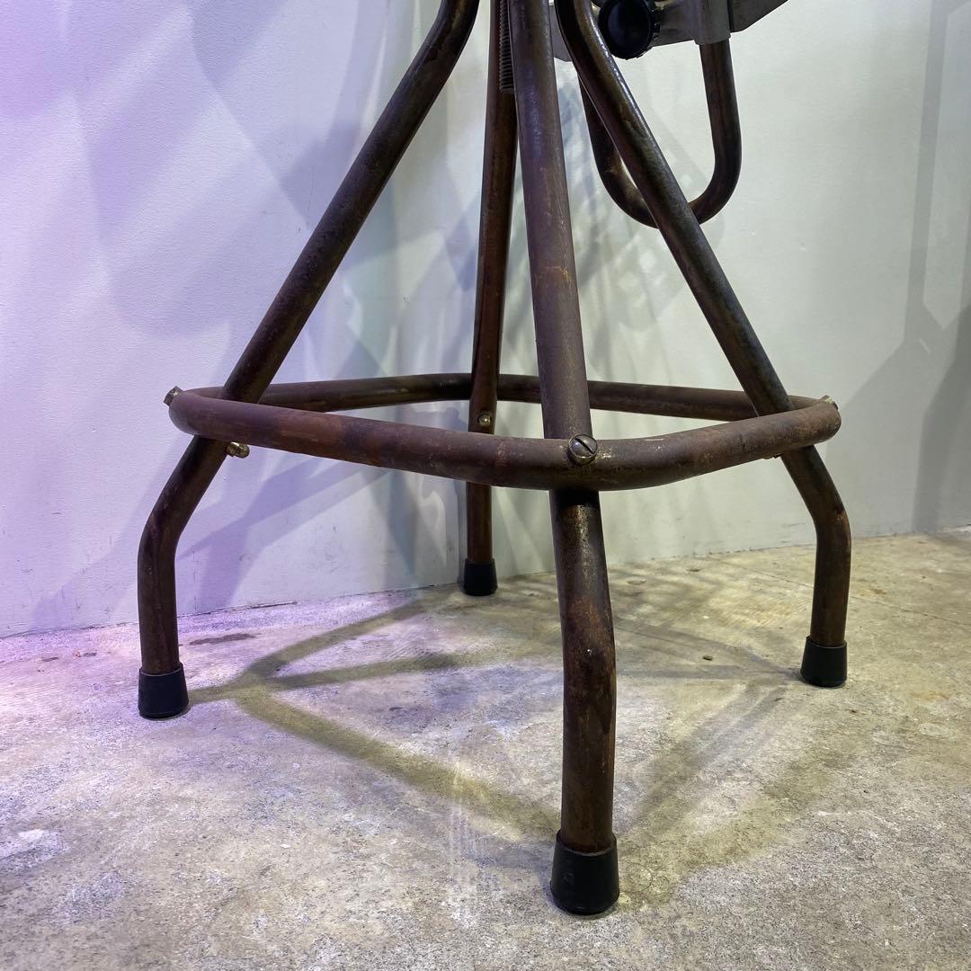 回転式ハイチェア カウンターチェア ディスプレイ 座面小さめ