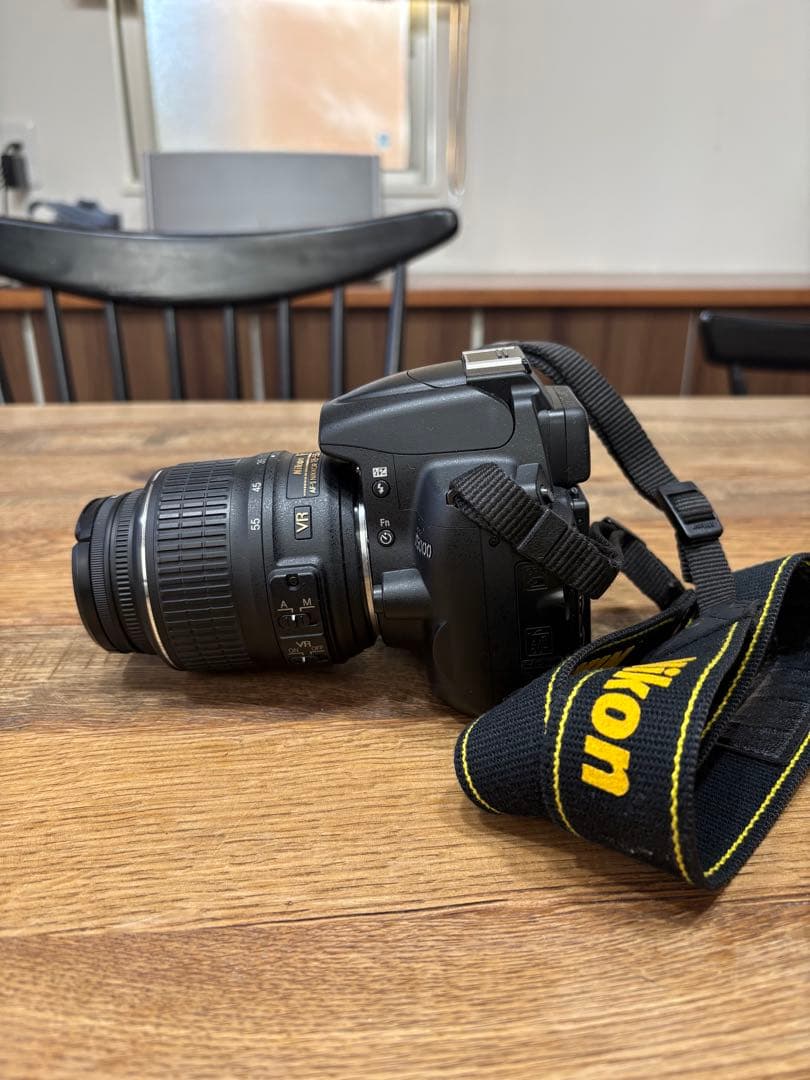 【美品】Nikon D5000 完動品　デジタル一眼レフカメラ