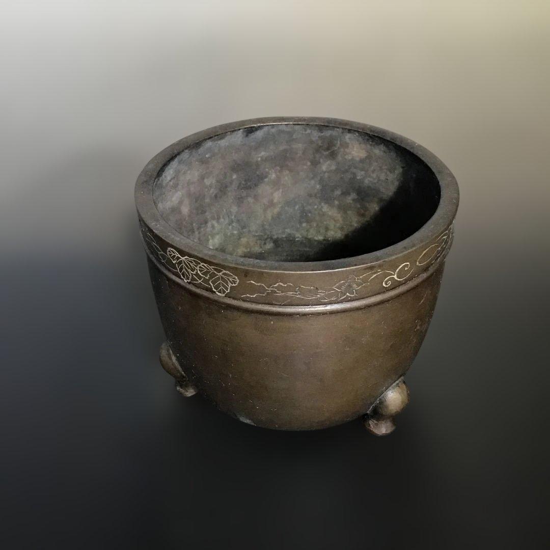 三つ足金属製香炉　江戸中期から後期　古銅　真鍮　建水　砂張