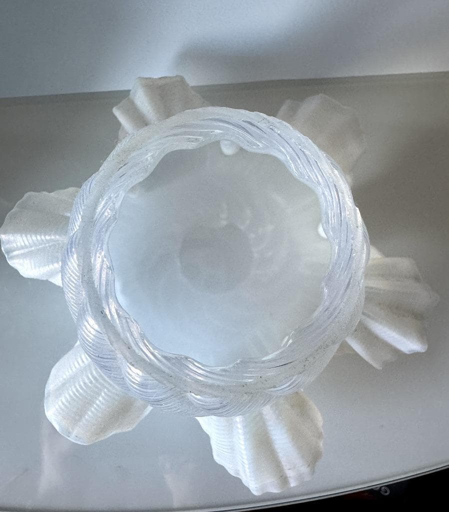 ②　アンティーク　オパールセンド　ランプシェード フリル