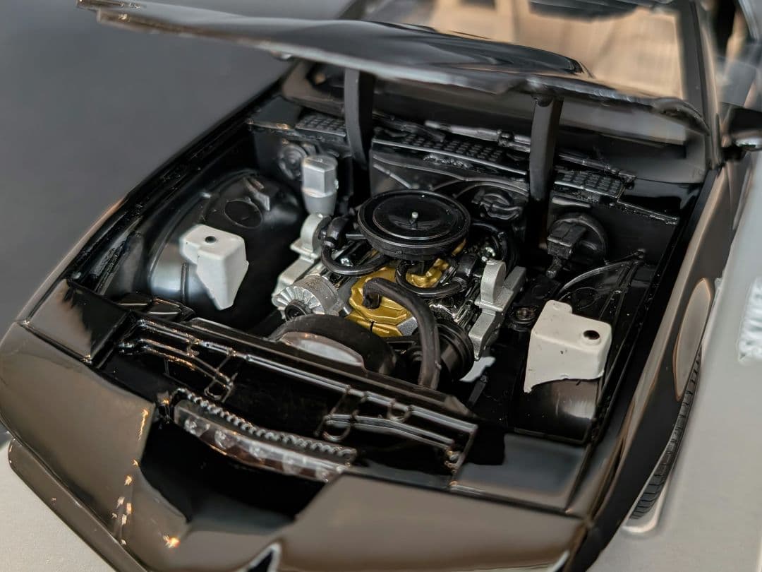 ナイトライダー K.I.T.T キット 1/18 音声／スキャナーユニット内蔵