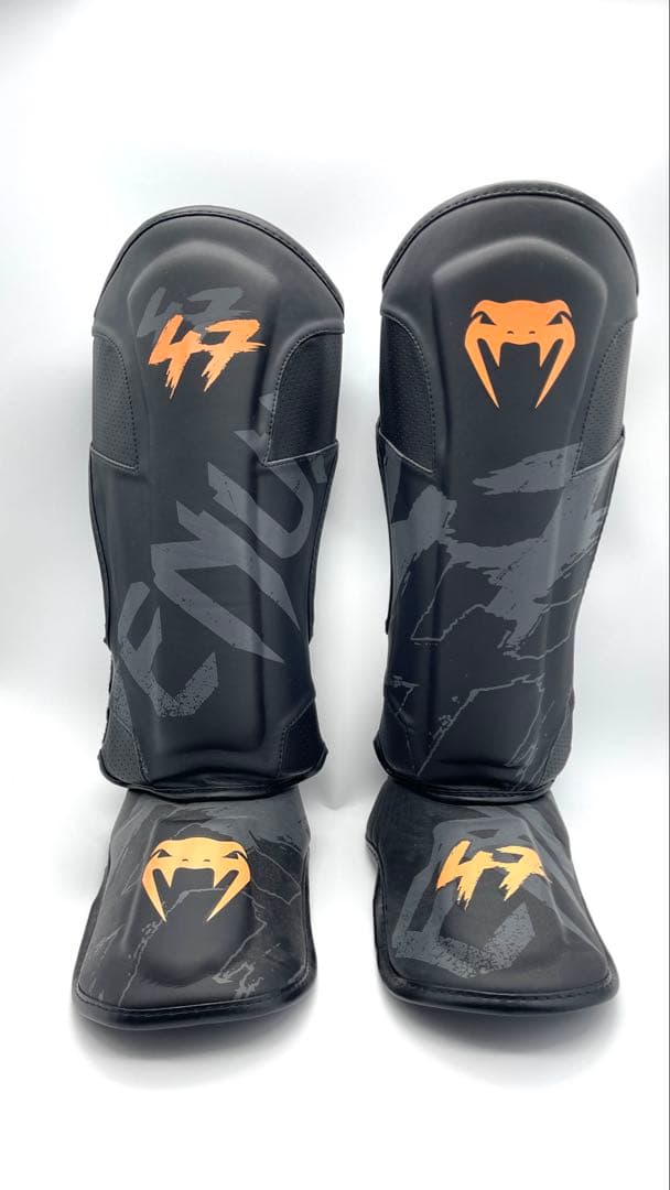 【新品】Venum S47 シンガード - ブラック/オレンジ　Mサイズ