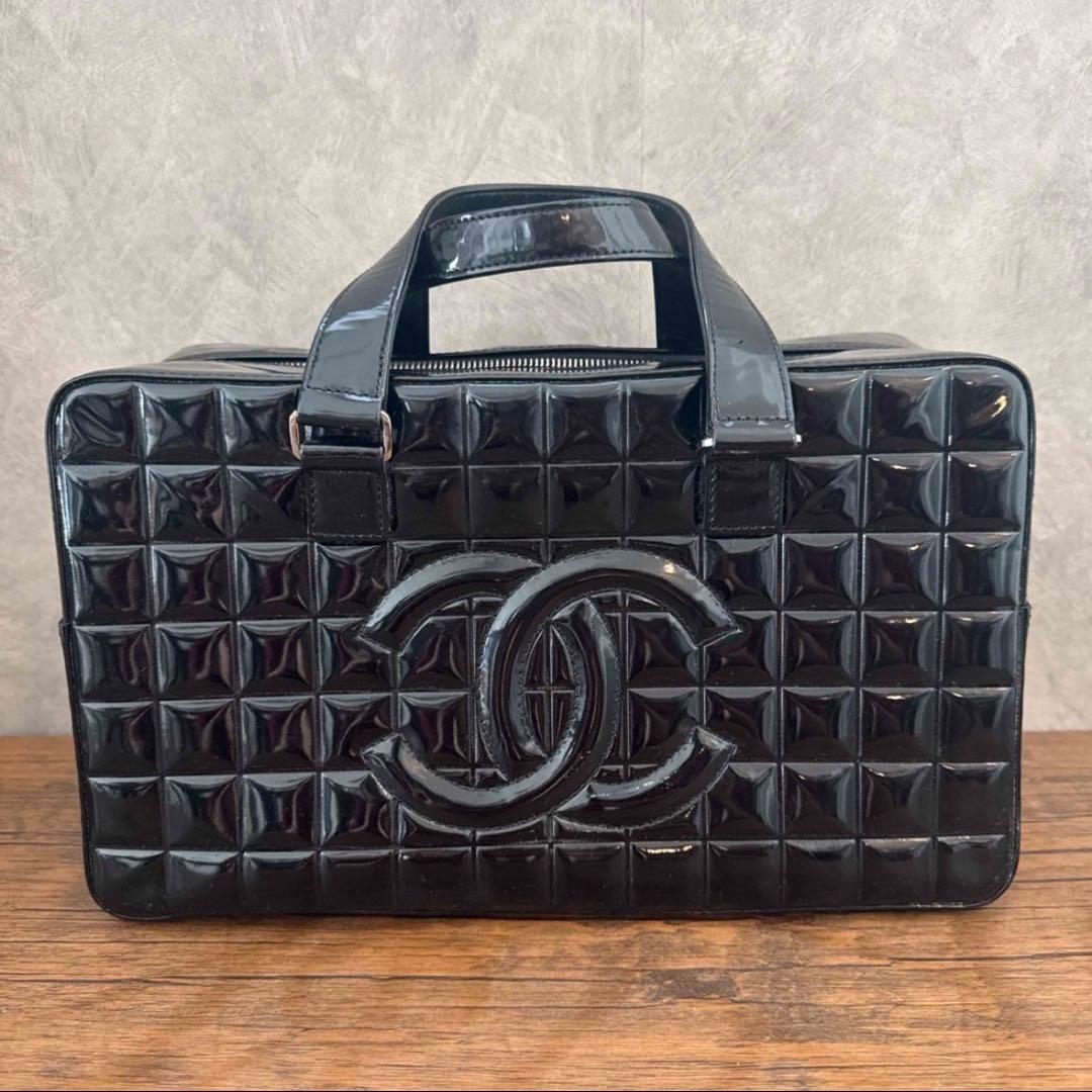 CHANEL シャネル チョコバー エナメル　ブラック　ハンドバッグ