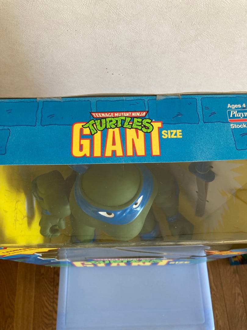 ミュータントタートルズ ジャイアントフィギュア ３体セット。