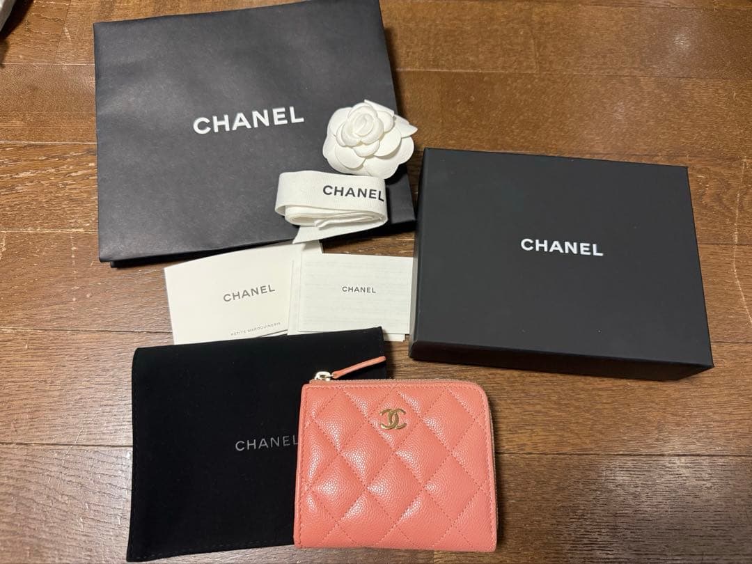 CHANEL フラグメントケース2025SSカラー