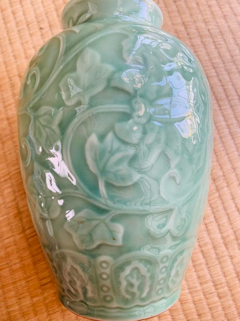 中国清時代豆青釉花瓶