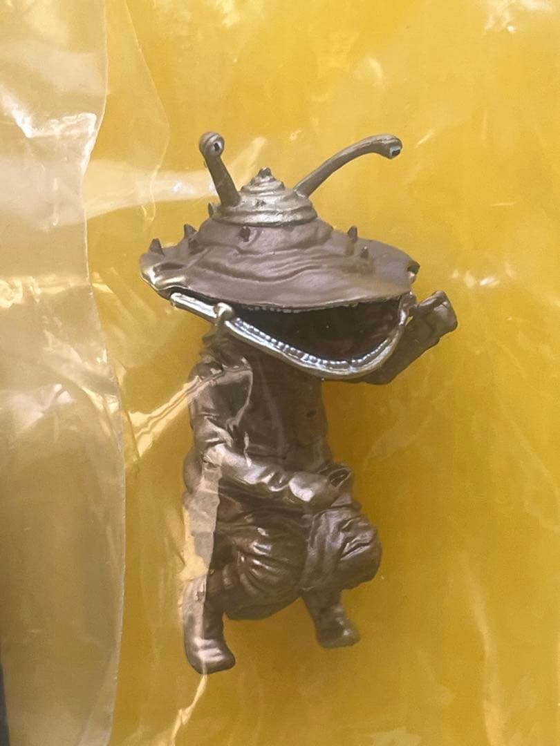 【Welcome'26祭】ウルトラ超獣名鑑 シークレット カネゴンの繭 〈2種〉