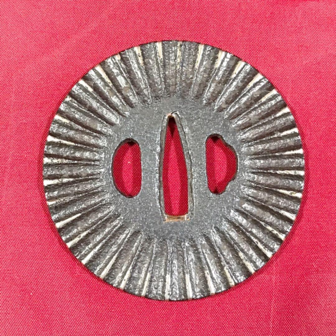 鍔　鐔　日輪の図？　桃山？