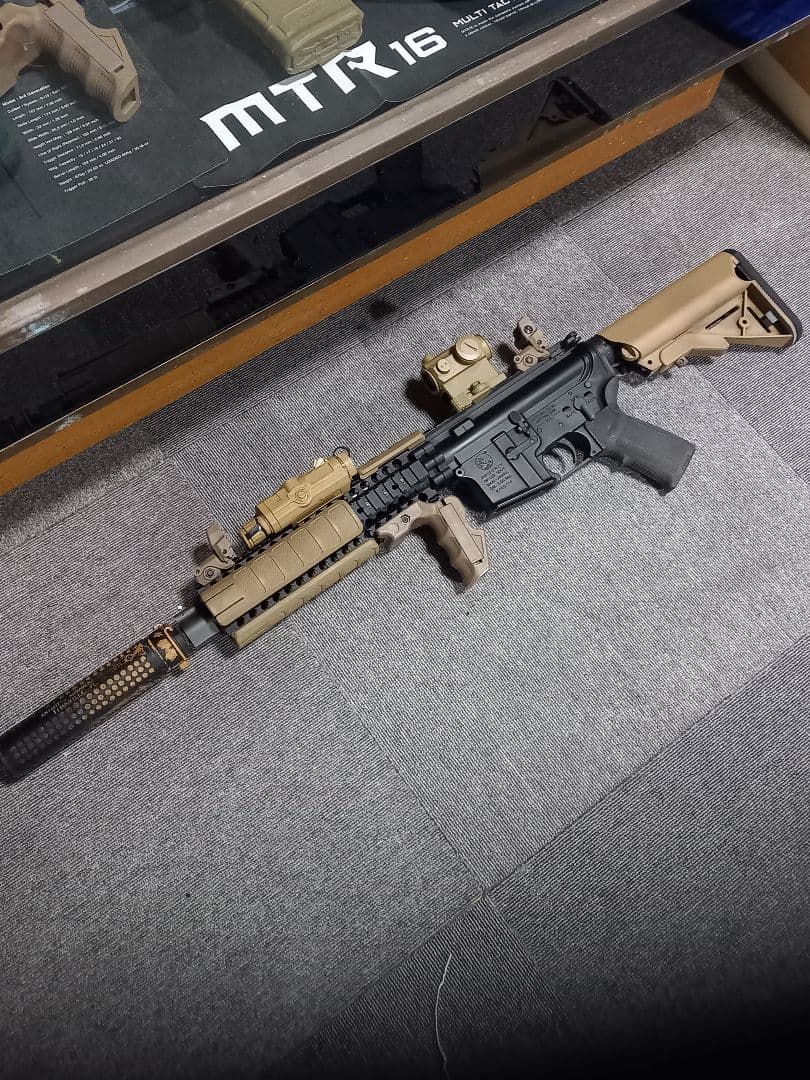 東京マルイ　次世代電動ガン　レシーライフル　個人カスタム　希少　レア　早いもの勝