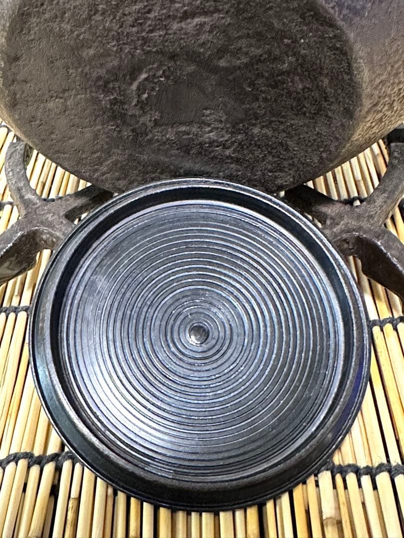 未使用品 南部釜師　龍敏堂造　鍛治打袋鉉 肌文様 斑紫銅蓋 lucia様売約済み