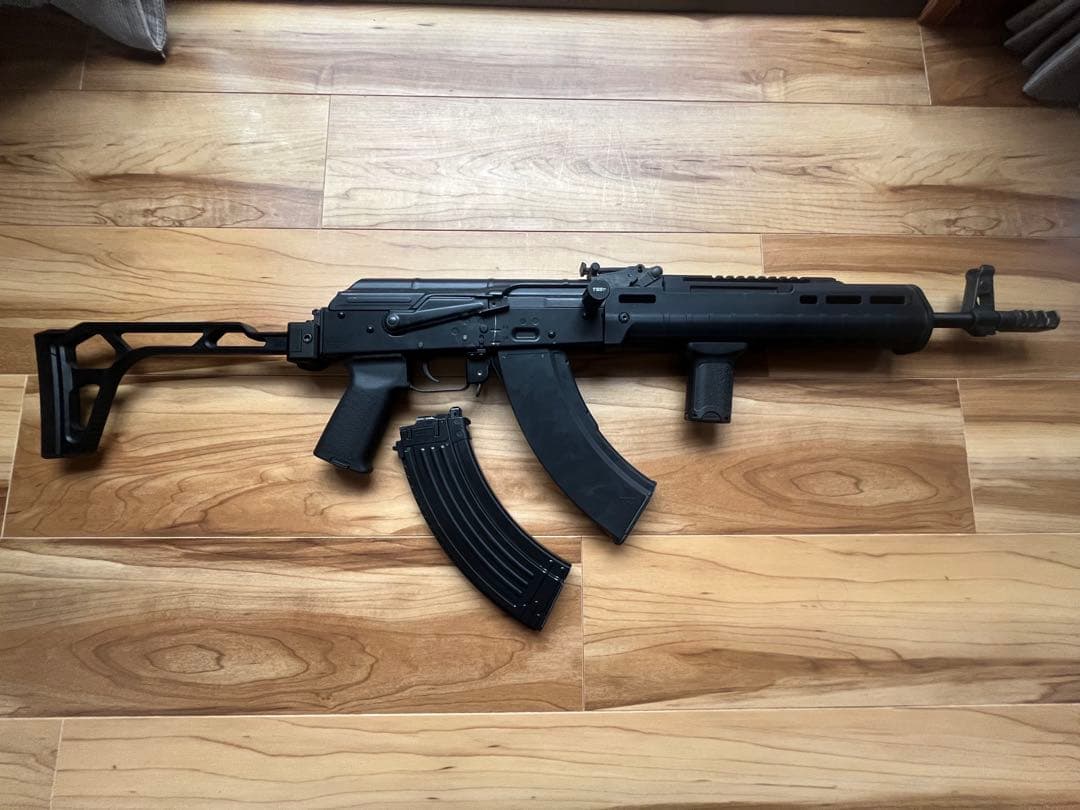 東京マルイ　AKM ガスブロ　マグプルカスタム その他色々　マガジン2つ付き