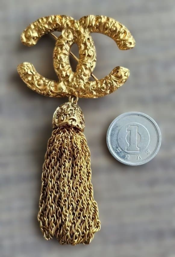 CHANEL シャネル　ブローチ　ココマーク　溶岩