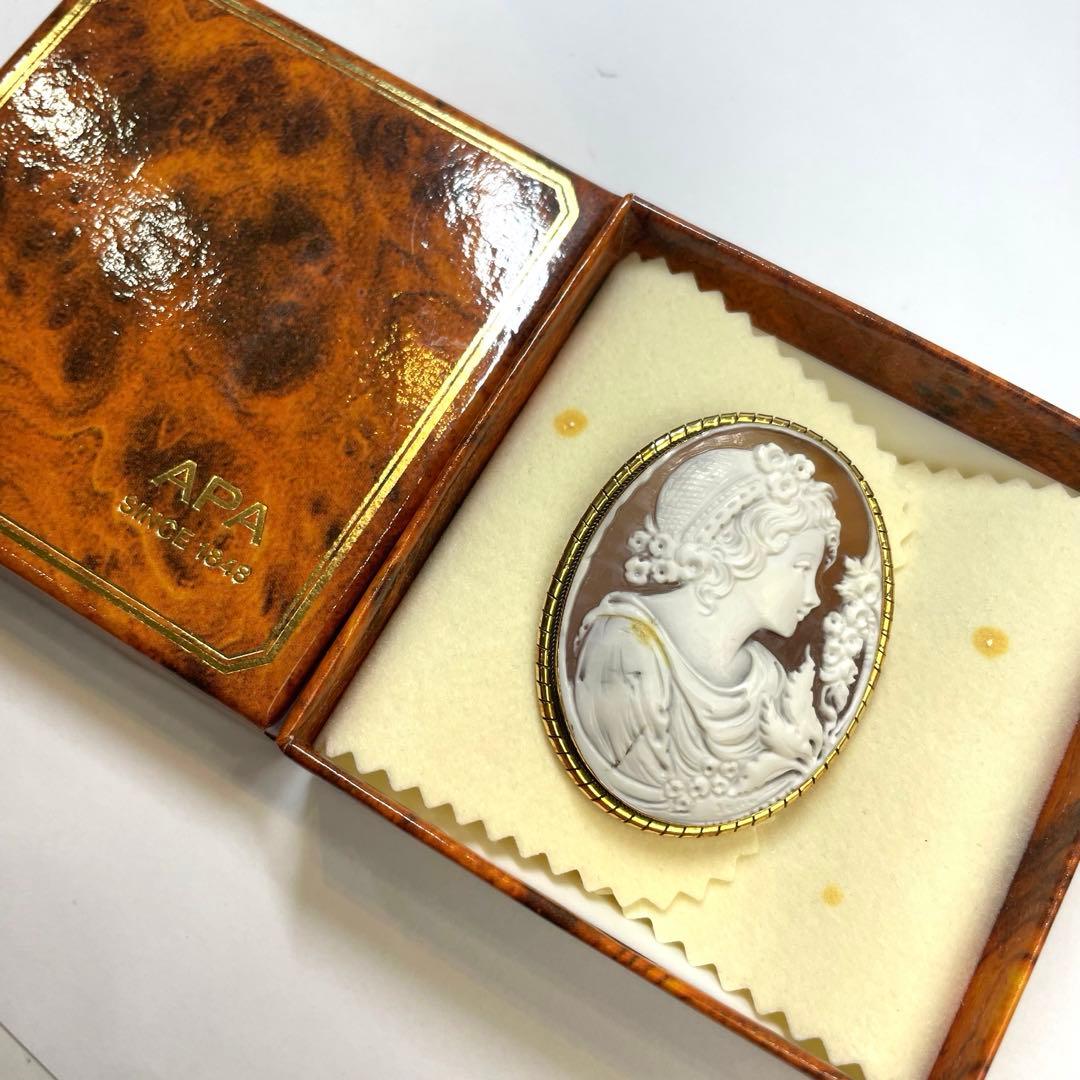 パフェ　希少品　一点もの　APA カメオブローチ　おしゃれ　レディース