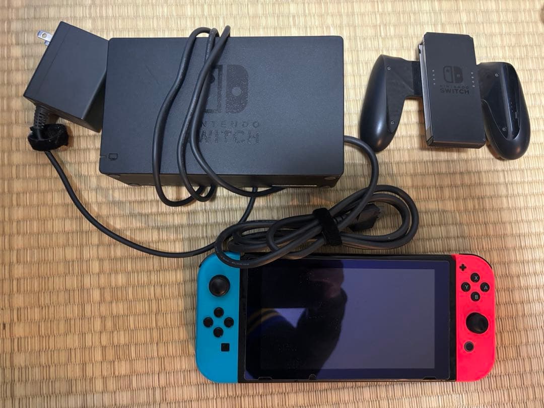 Nintendo Switch ニンテンドースイッチ　赤/青 本体
