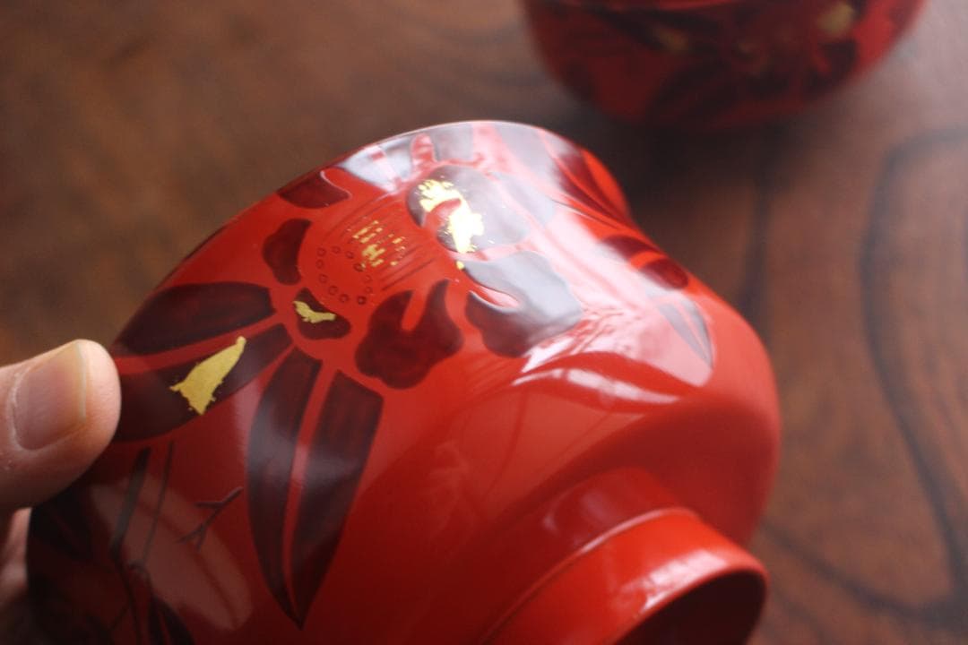 デッドストック！上質朱漆に風情ある椿蒔絵の映える煮物椀2点（検輪島塗懐石椀雑煮椀