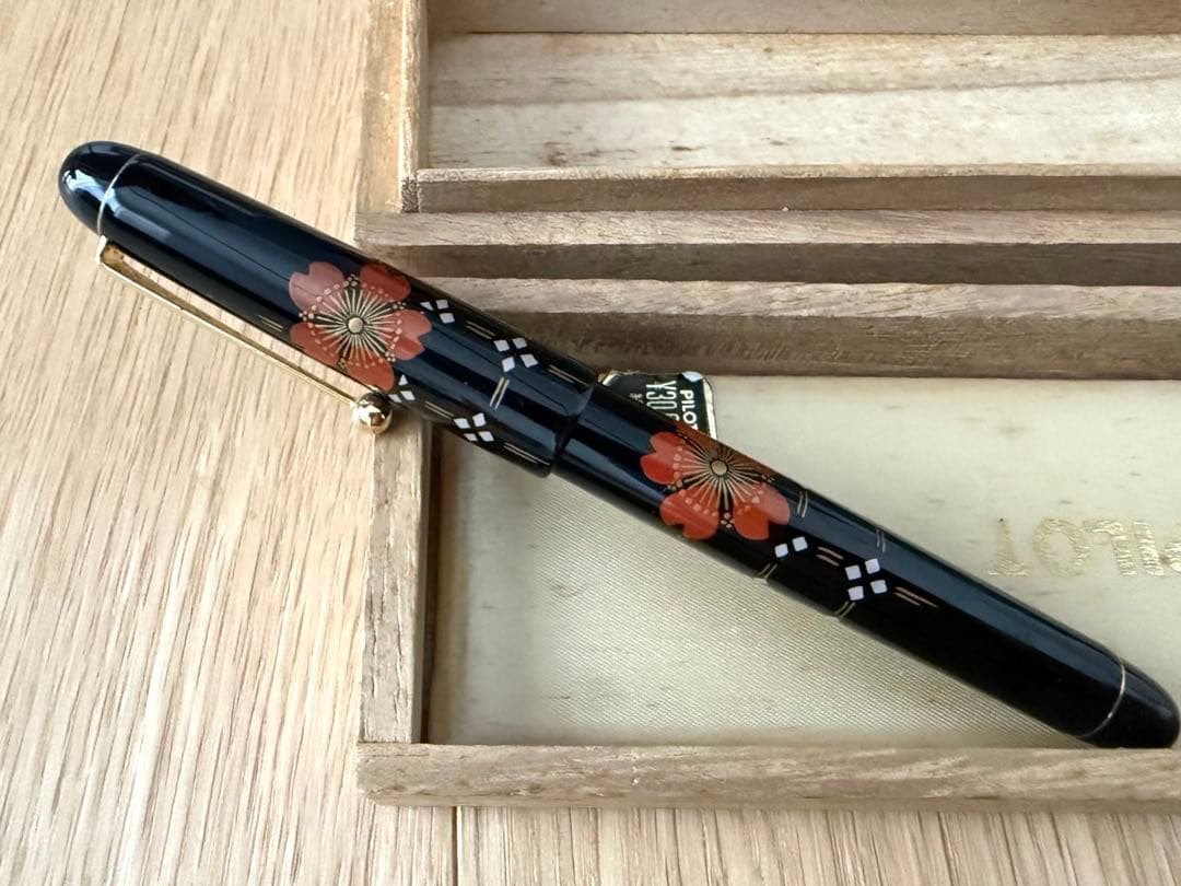 PILOT パイロット ／ 漆蒔絵 桜 14K 585 金 万年筆 箱付き