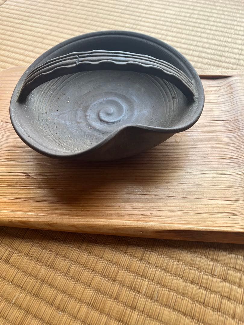 お蔵の整理No5山村御流の花入れです。手付が素敵です。尾西楽斎