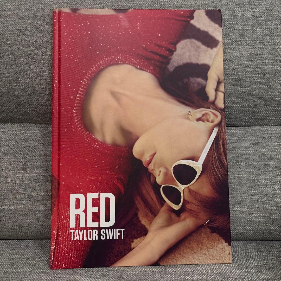 テイラースウィフト　RED フォトブック