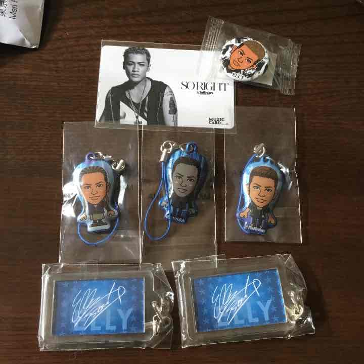 ELLY クリーナー 缶バッヂ ネーム