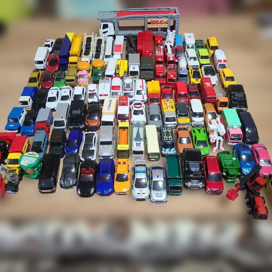 C*n様 トミカ100台越えまとめ売り！[ジャンク扱い]