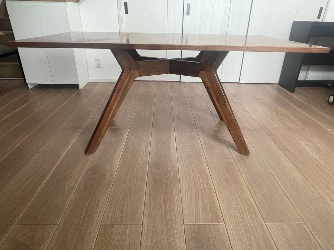 ブラウン 木製 モダンダイニングテーブル