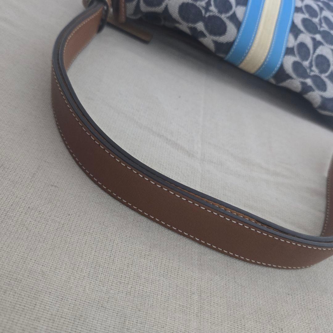 COACH デニムショルダーバッグ　コーチデニムワンショルダー　シグネチャー