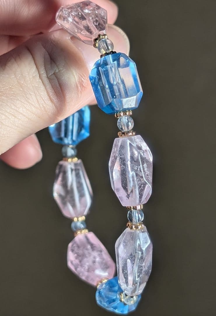 高品質虹入り優美モルガナイトデザブレ