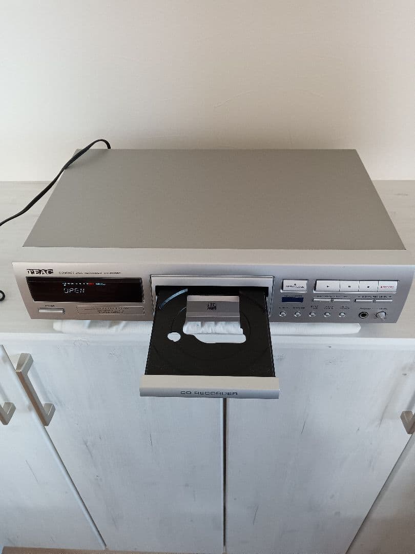 《動作品・美品》CDレコーダー　TEAC　CD-RW880