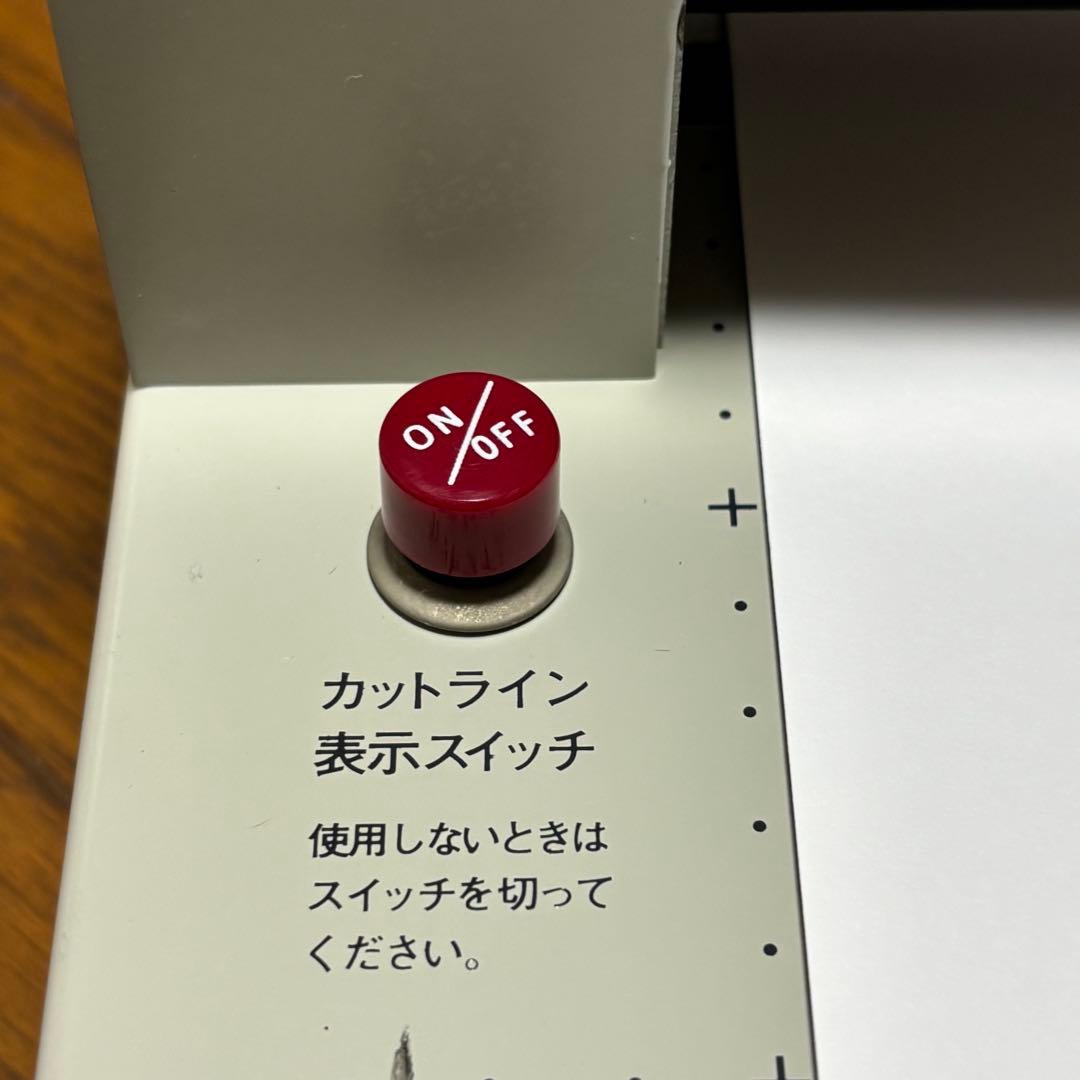 PLUS 手動断裁機　PK-513 動作品　カットライン点灯