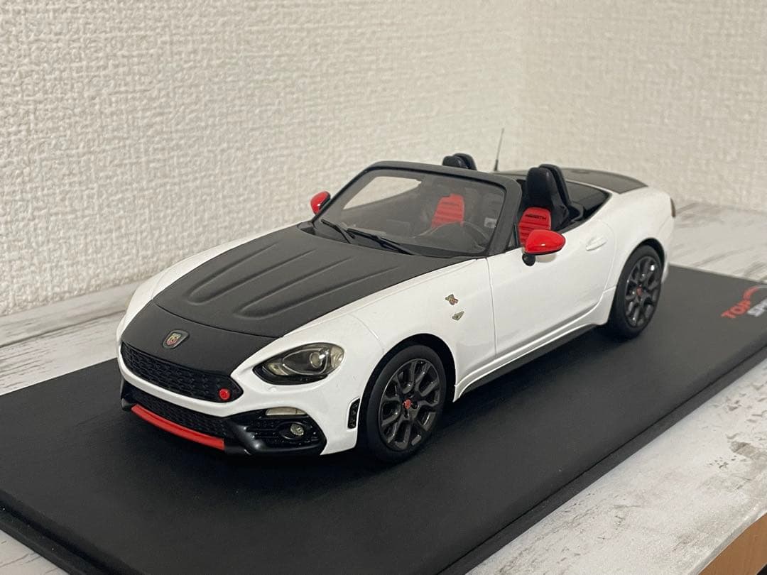 ★値下げ中　1/18 アバルト124 スパイダー