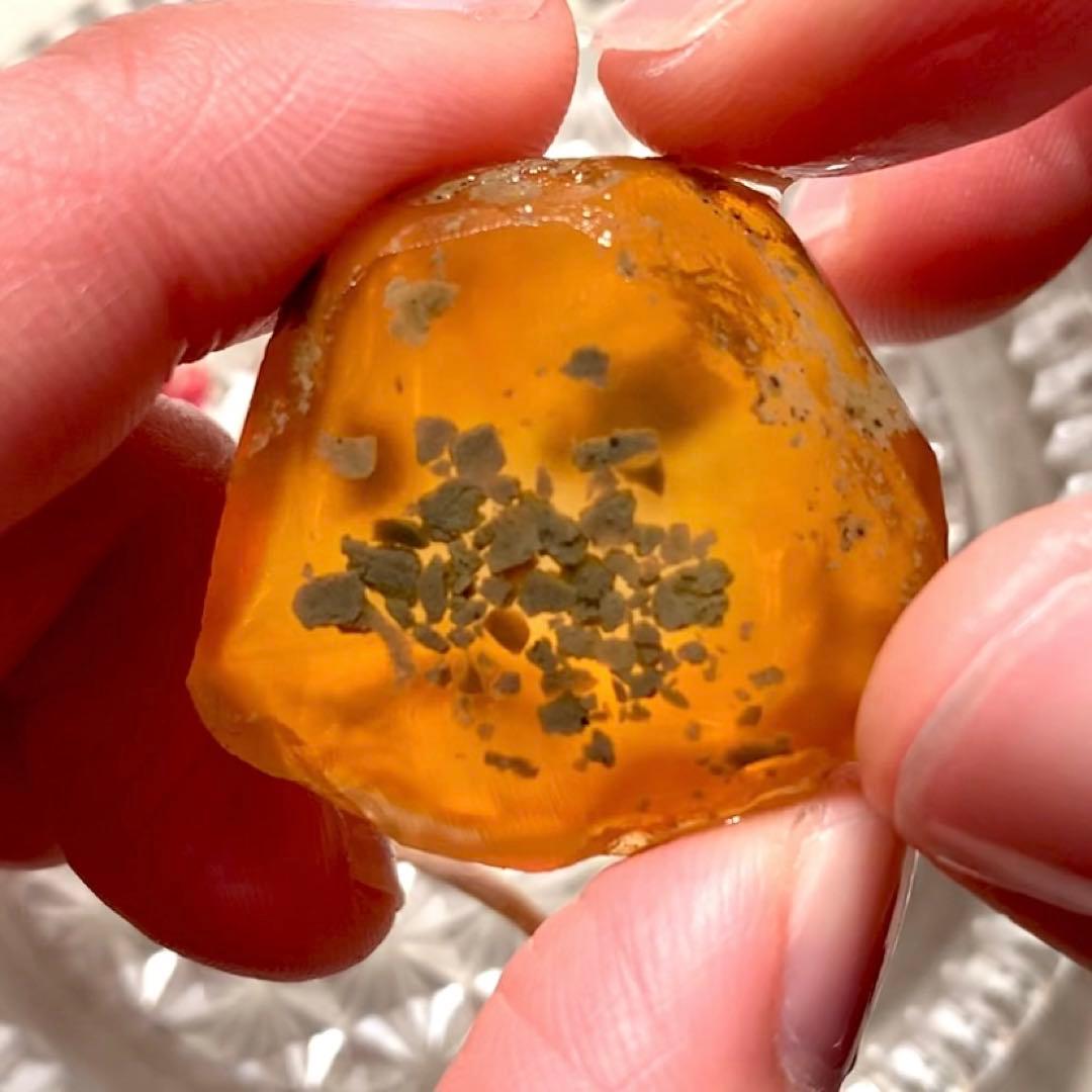 キュートなハンドポリッシュオパール71ct /鉱物標本