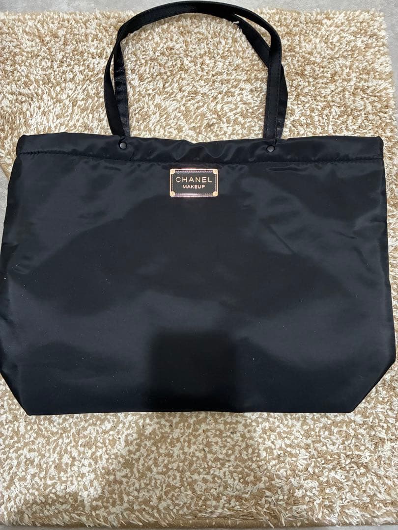 ノベルティCHANEL ナイロン トートバッグ 黒