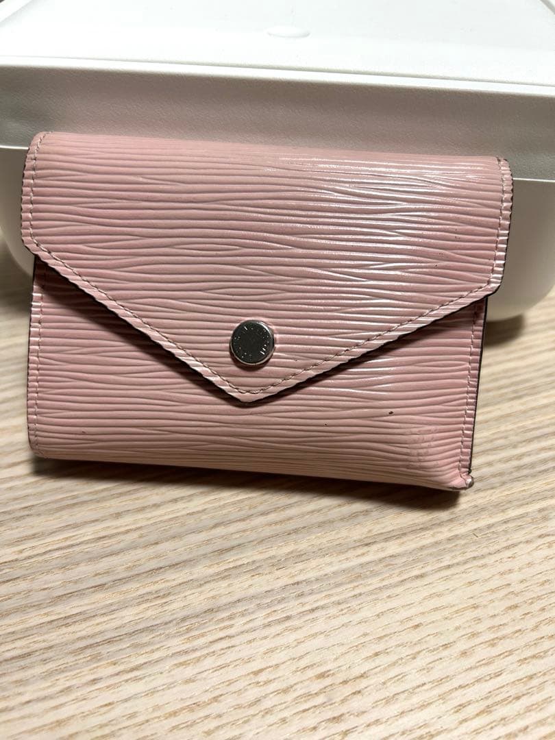 LOUIS VUITTON エピ レザー ピンク 財布M62946