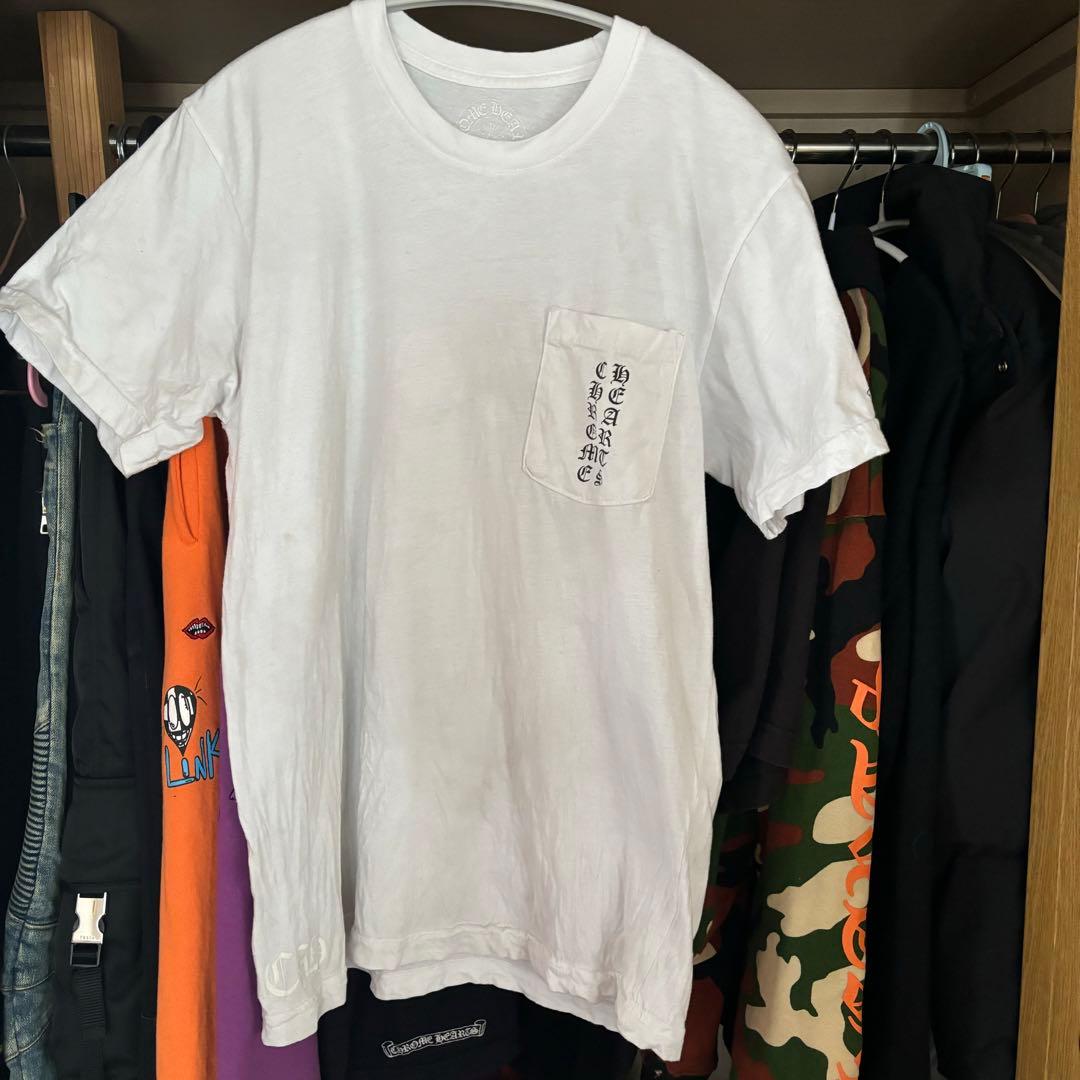 CHROME HEARTS スクロールラベルロゴ　ホワイト Tシャツ