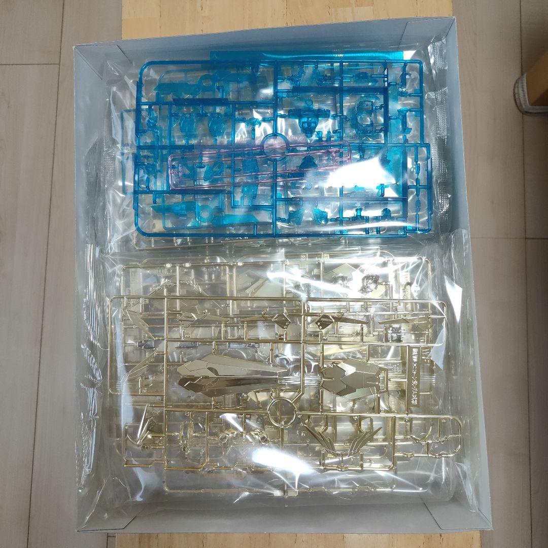 バンダイ MG 1／100 ユニコーンガンダム3号機 フェネクス　未使用　美品