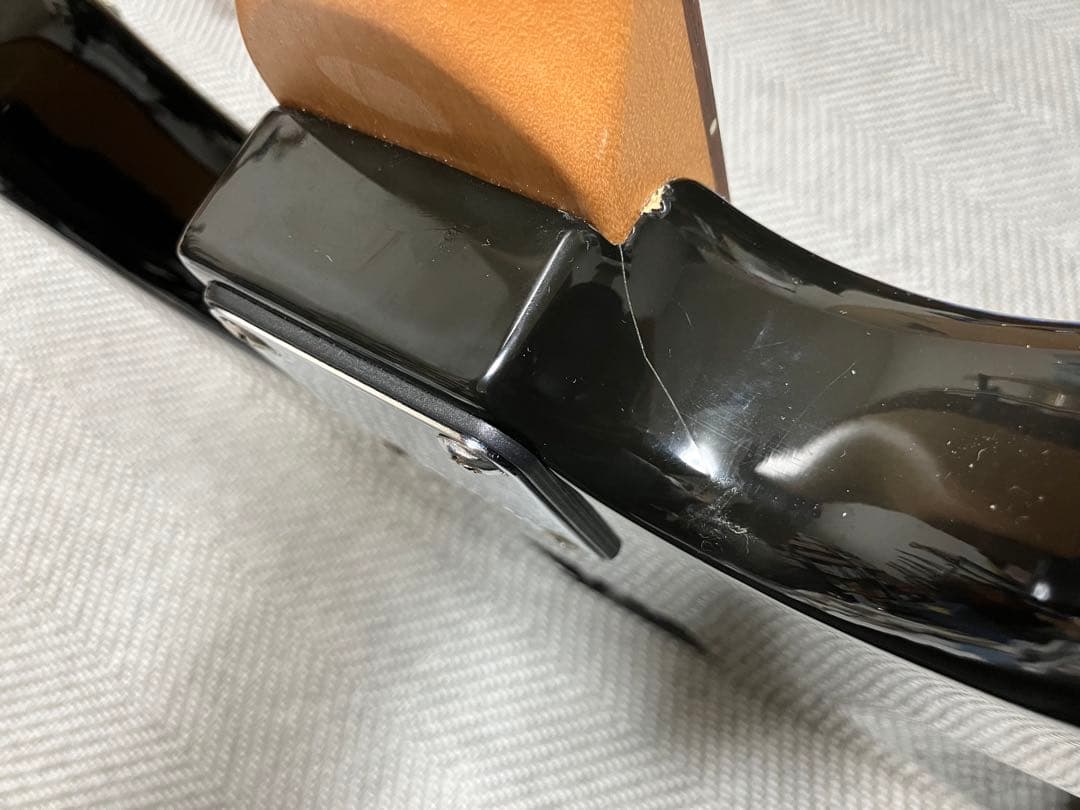 Tiki　エレキギター　ストラト　黒ボディ×鼈甲ピックガード