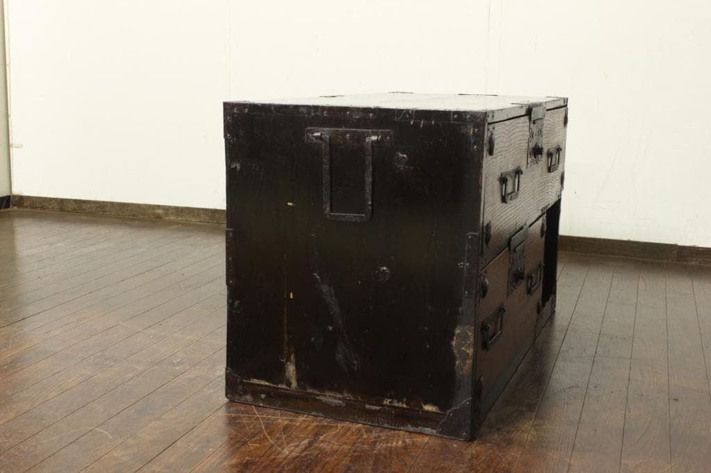 栗の木 使いこまれた風合いが良い時代箪笥 収納/古家具/明治/チェスト/和家具