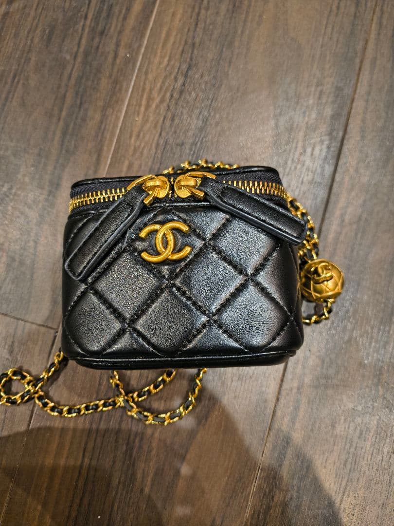 ミニバニティ　ショルダーバッグ　黒