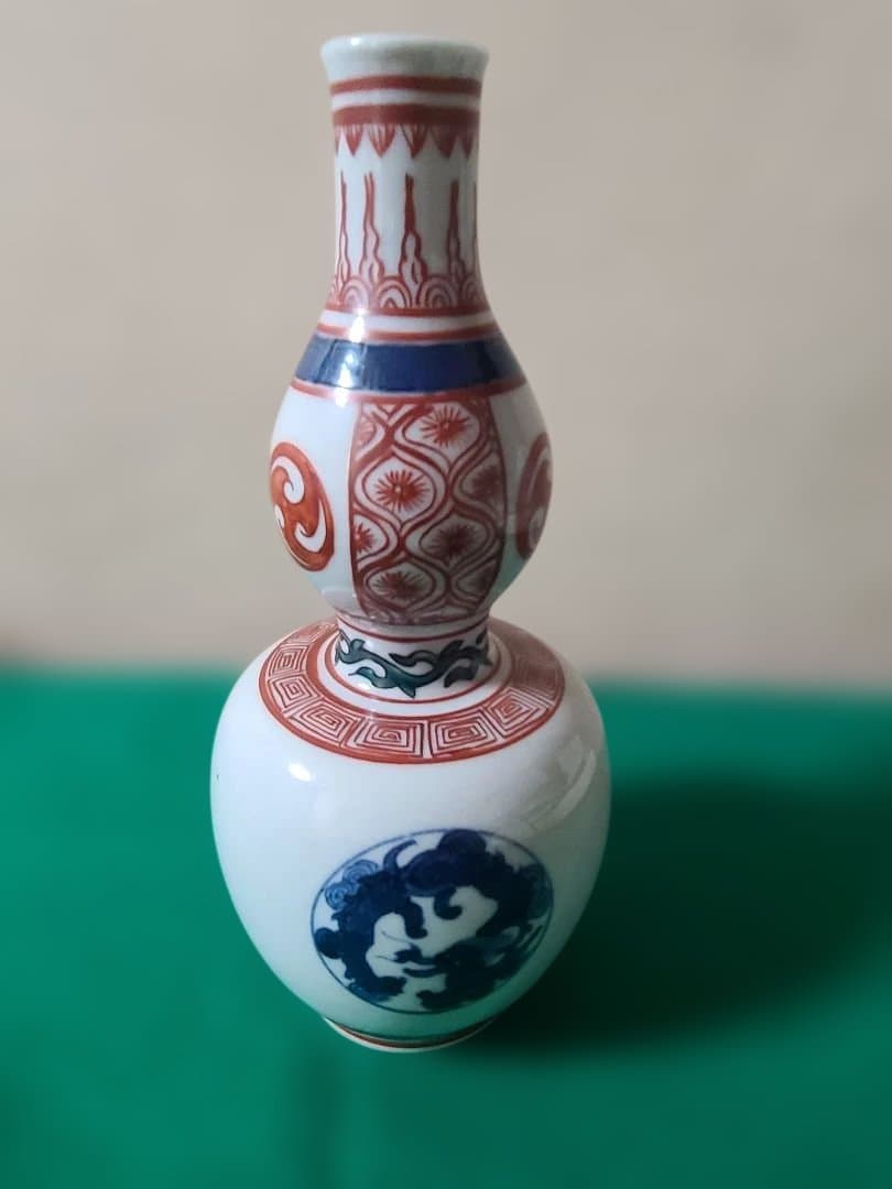 九谷焼造須田菁華　赤絵雲龍文瓢箪徳利