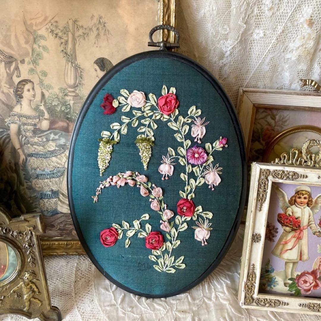 リボン刺繍オーバルフレーム　花　フランスアンティークヴィンテージ　メルスリー