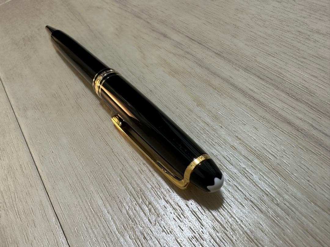 モンブラン　クラシック　ボールペン　ゴールド&ブラック　替芯純正新品