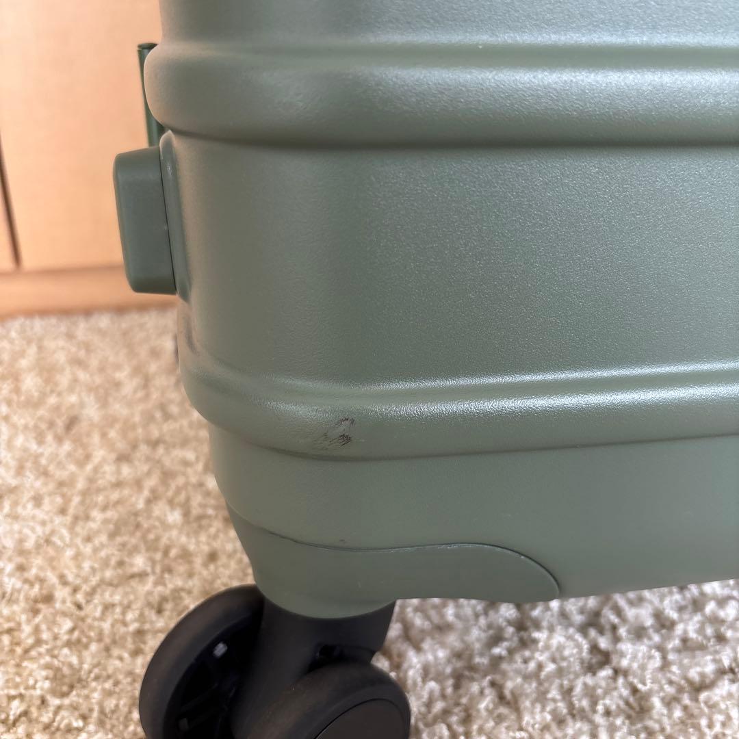 ソルガード スーツケース 91L（グリーン）