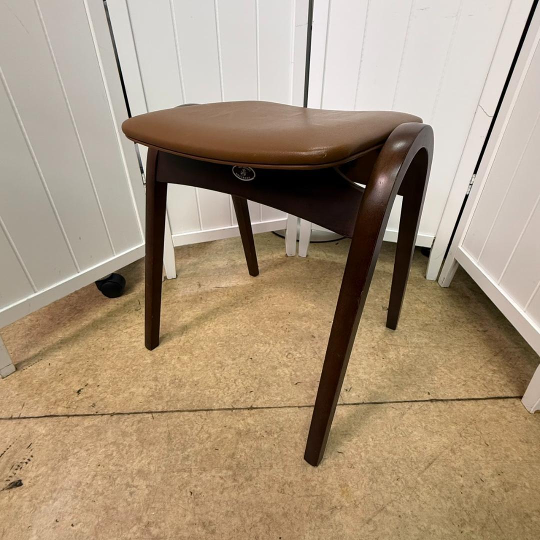 ★秋田木工　剣持勇　スタッキングスツール　No.202