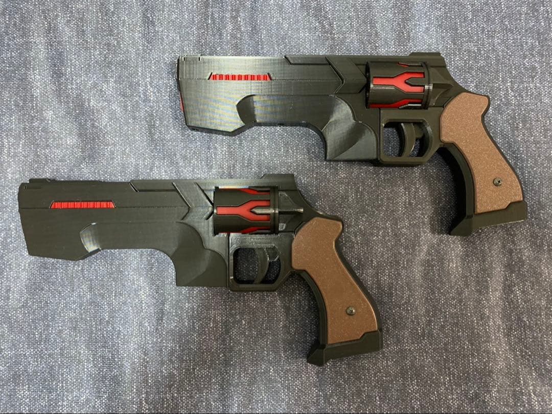 ありふれた職業で世界最強　武器　コスプレ　ドンナー&シュラーク