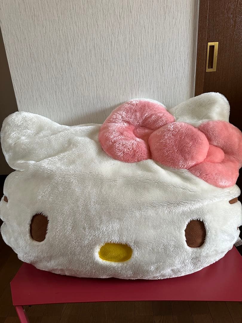 ハローキティ ケーキデザイン クッション