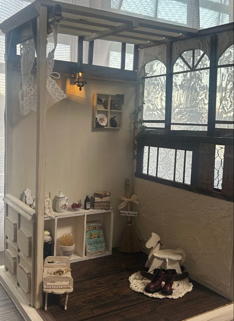 木製ドールハウス.背景ボード.ミニチュアハウス.ハンドメイド.家具小物類セット