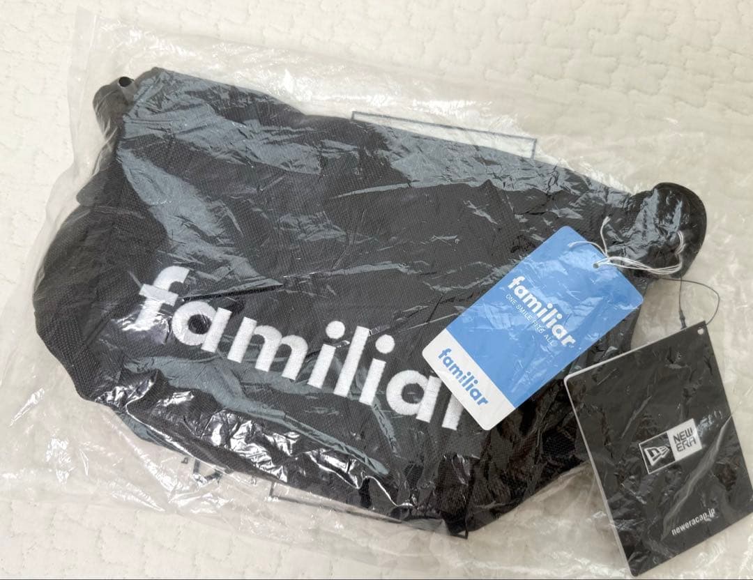 【本日中15999円】familiar×NEW ERAコラボショルダーバッグ